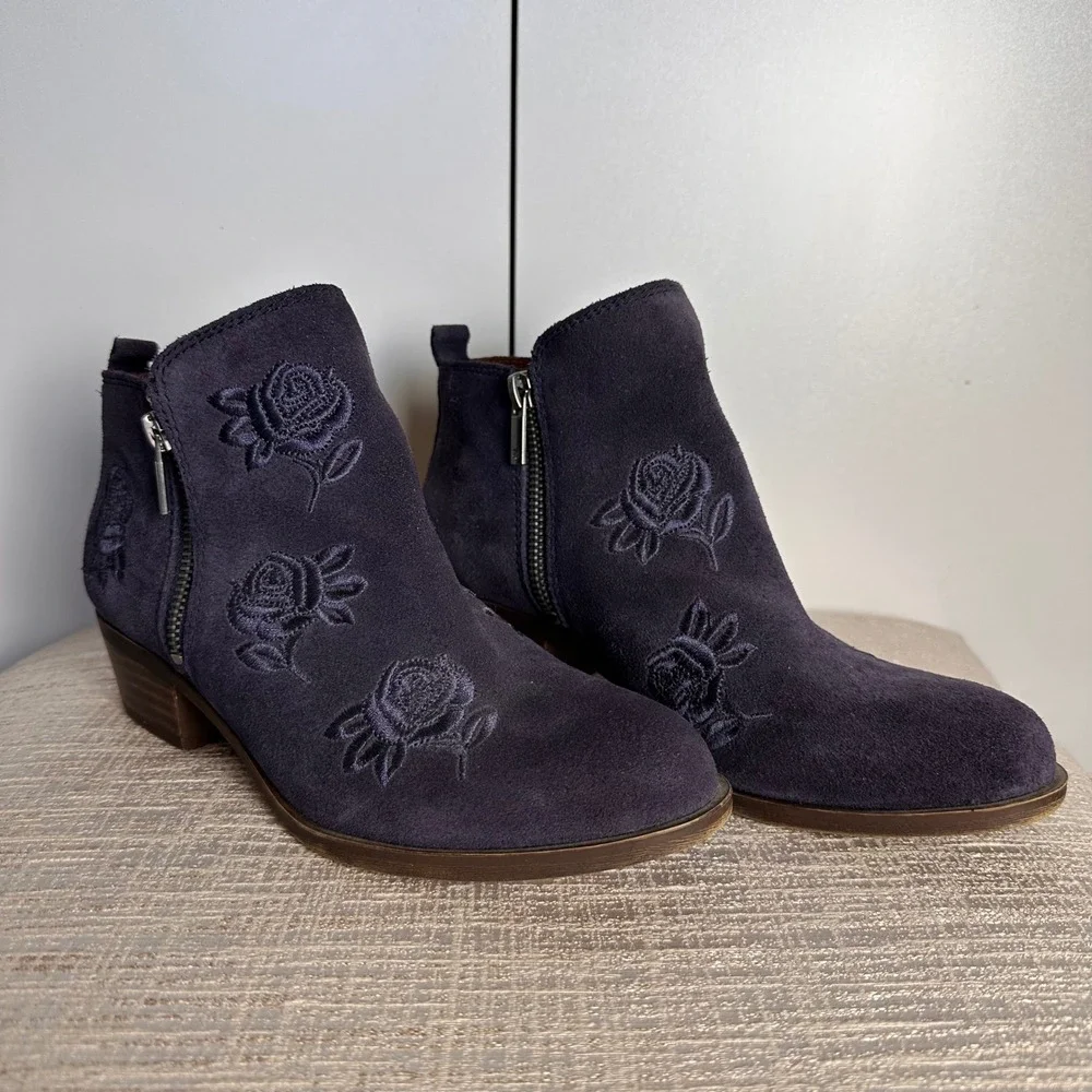 Lucky Brand Women's Suede Embroidered Rose‎ Ankle Booties Boots Size 6.5M